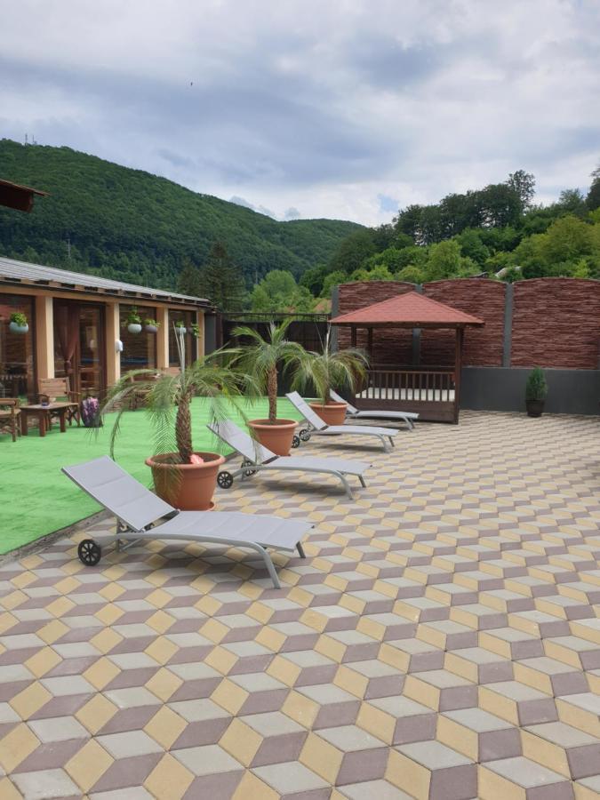 Casa Piri Hotell Anina Exteriör bild