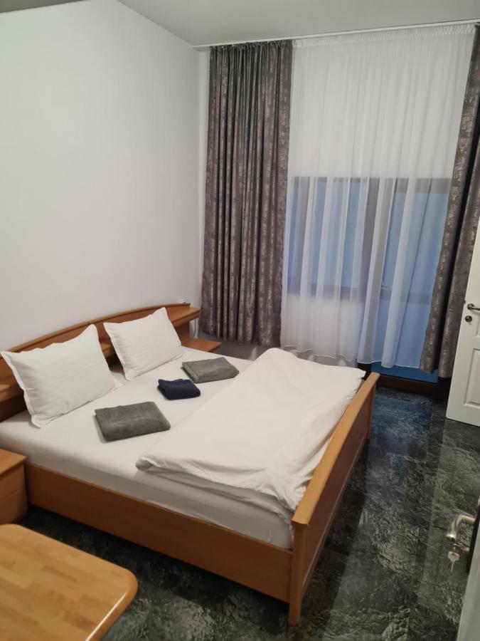 Casa Piri Hotell Anina Exteriör bild
