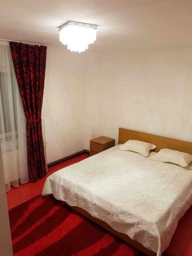 Casa Piri Hotell Anina Exteriör bild