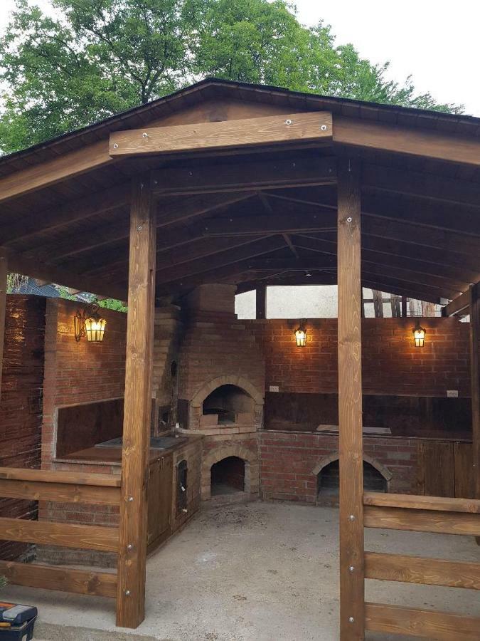 Casa Piri Hotell Anina Exteriör bild